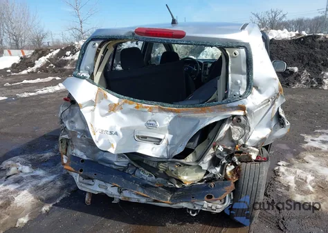 2011 Nissan Versa 1.8S z USA, uszkodzony, nr VIN 3N1BC1CPXBL402325